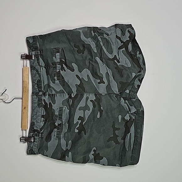 Gap size 14 girlfriend khaki shorts - Picture 4 of 7